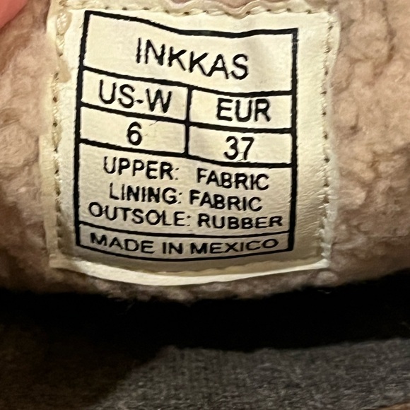 Inkkas zodiac slip on shoes, size 6. Excellent preowned condition! - Picture 9 of 12